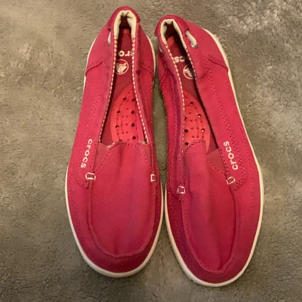 NEW Crocs 14391 Women’s Walu Canvas Loafer Boat Deck Shoes Bubblegum Pink Size 7